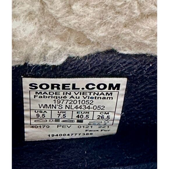 SOREL Out N About III Conquest Boots Women's 9.5 – Great Condition! - Picture 8 of 9